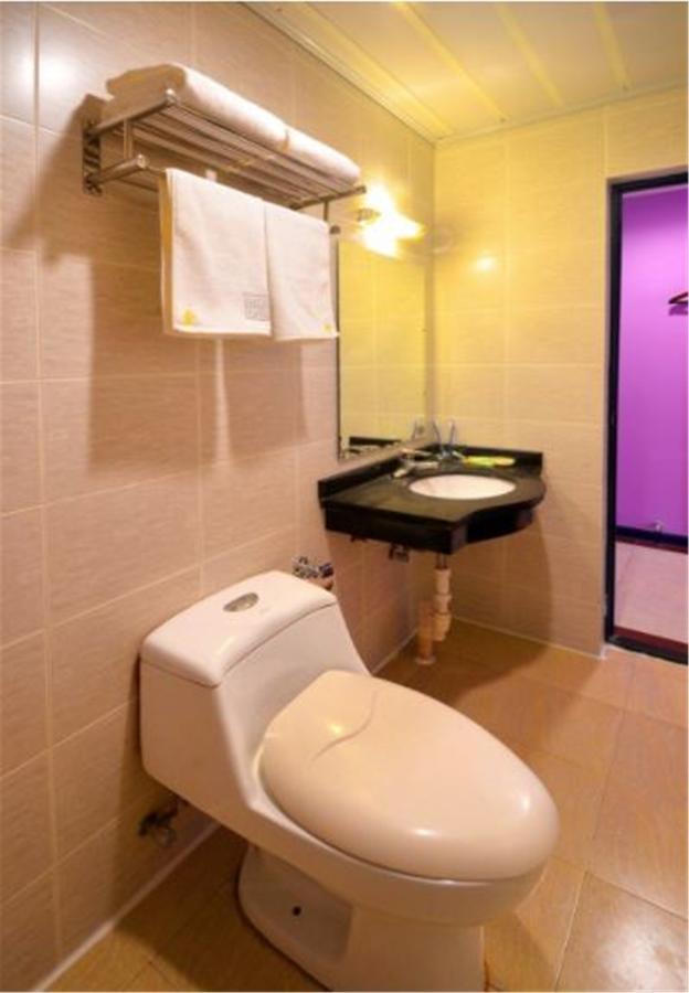 Jinkailai Business Hotel Qingdao Beer Street Eksteriør billede